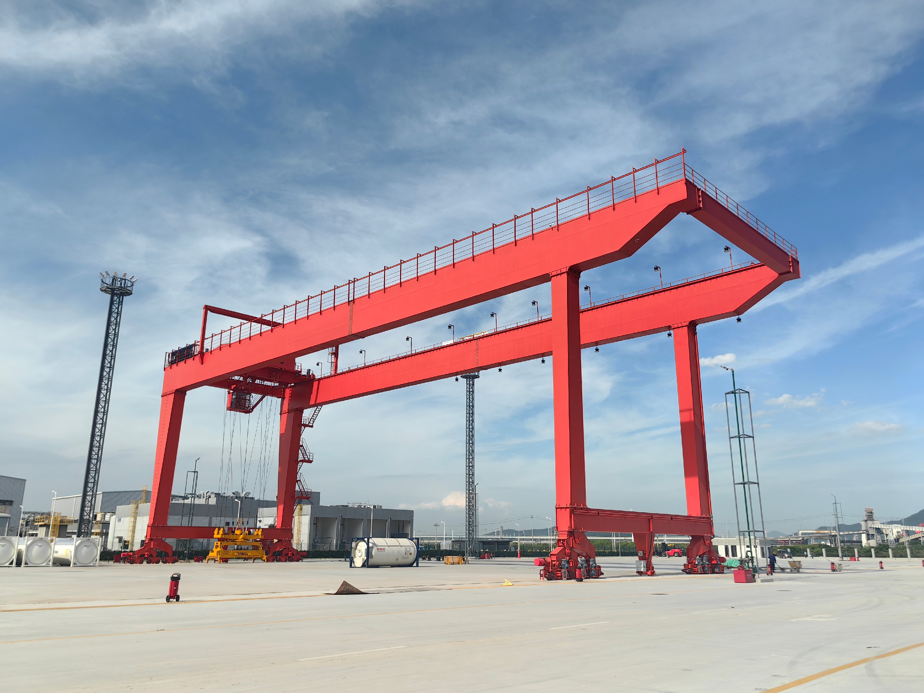 軌道式集裝箱門式起重機(jī)