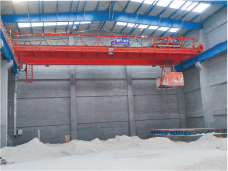 QZ型電動(dòng)抓斗橋式起重機(jī)